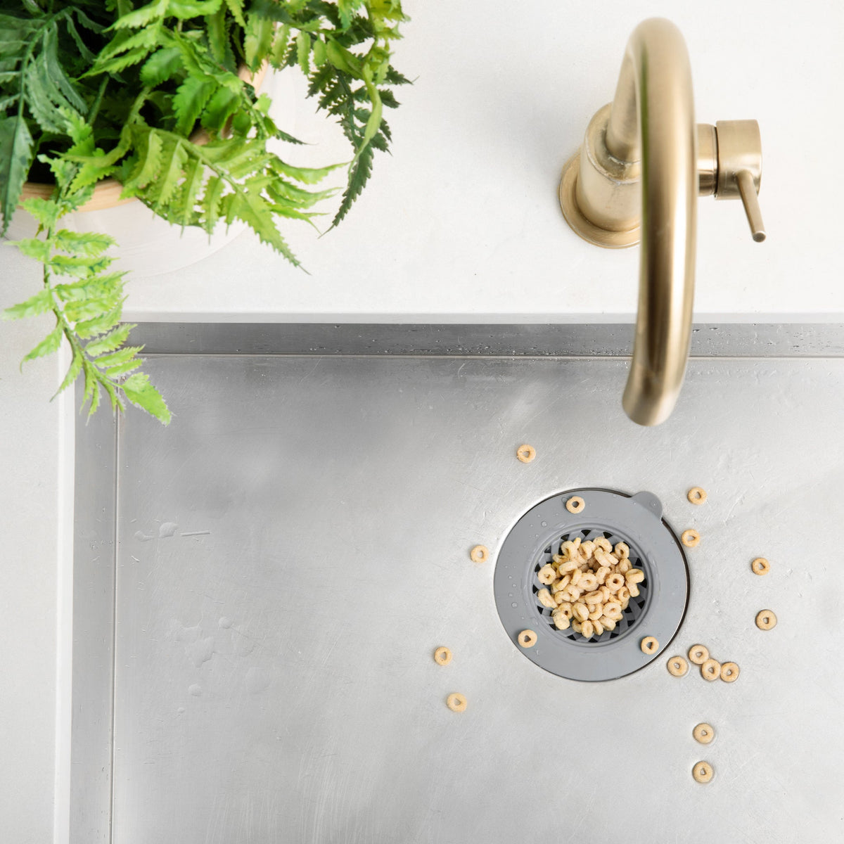 Catch & Close Sink Strainer - Gray